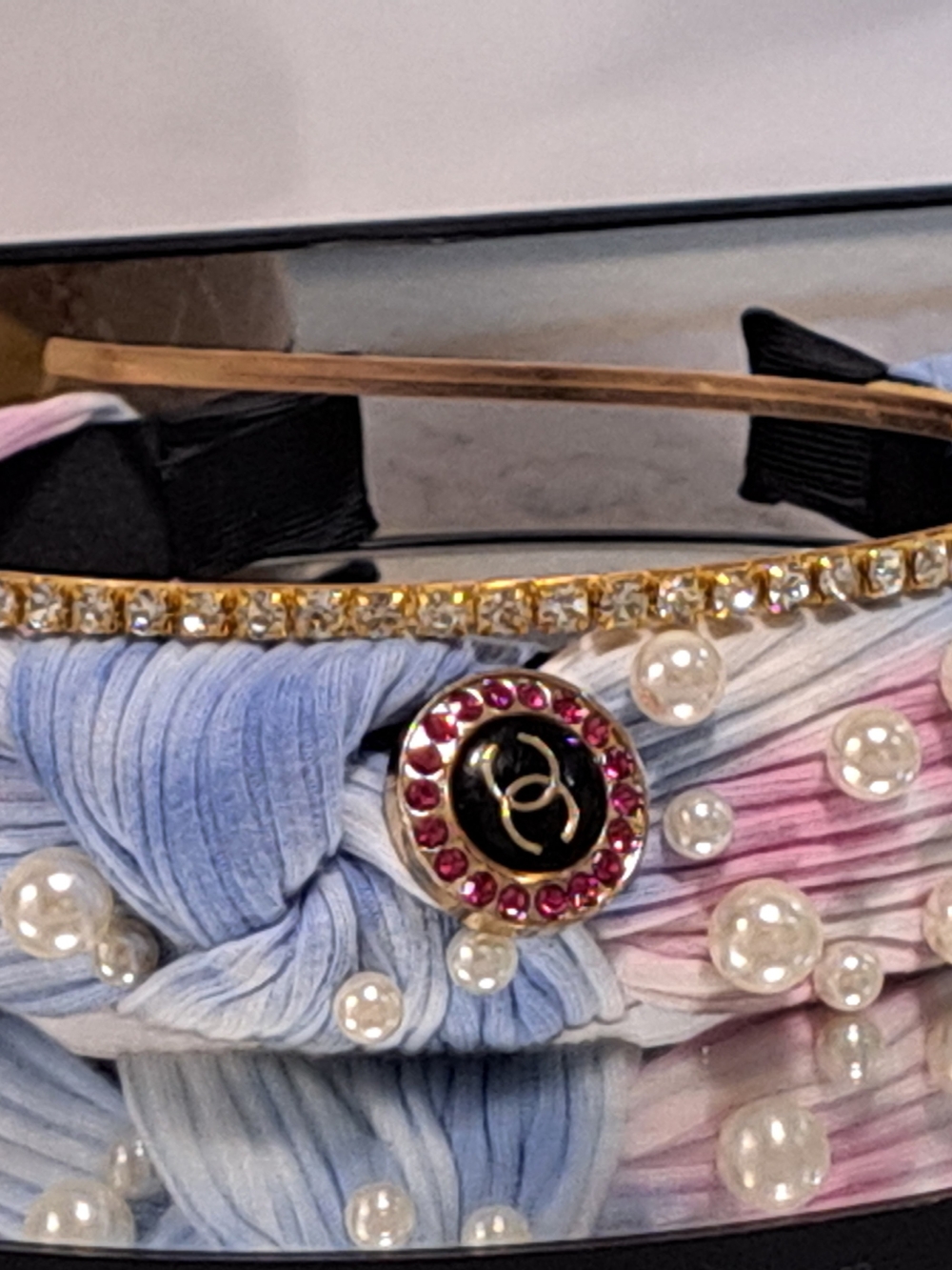 Chanel Chance 0.25 Fl Oz& Beauty Gift Set 10 Pc Bundle Pouch Headbands & More - Picture 12 of 15